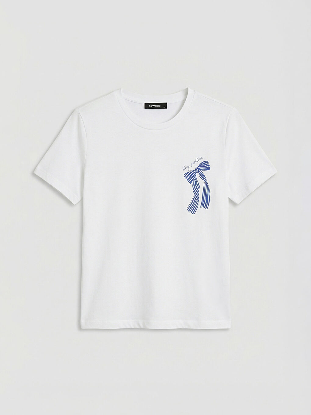 Beyaz Bisiklet Yaka Fiyonk Baskılı Kadın Tişört-4