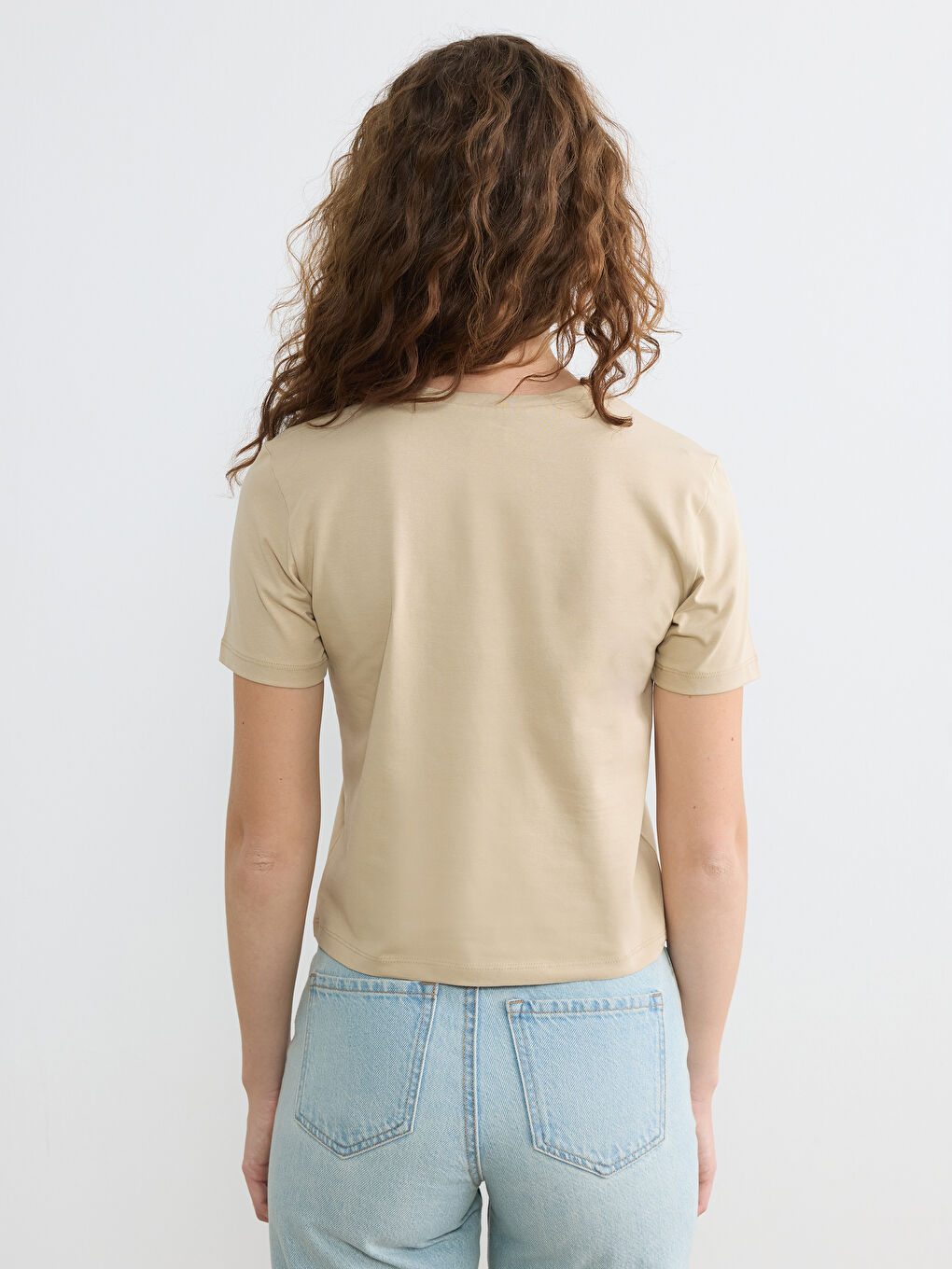 Bej Bisiklet Yaka Zürafa Baskılı Kadın Tişört-3