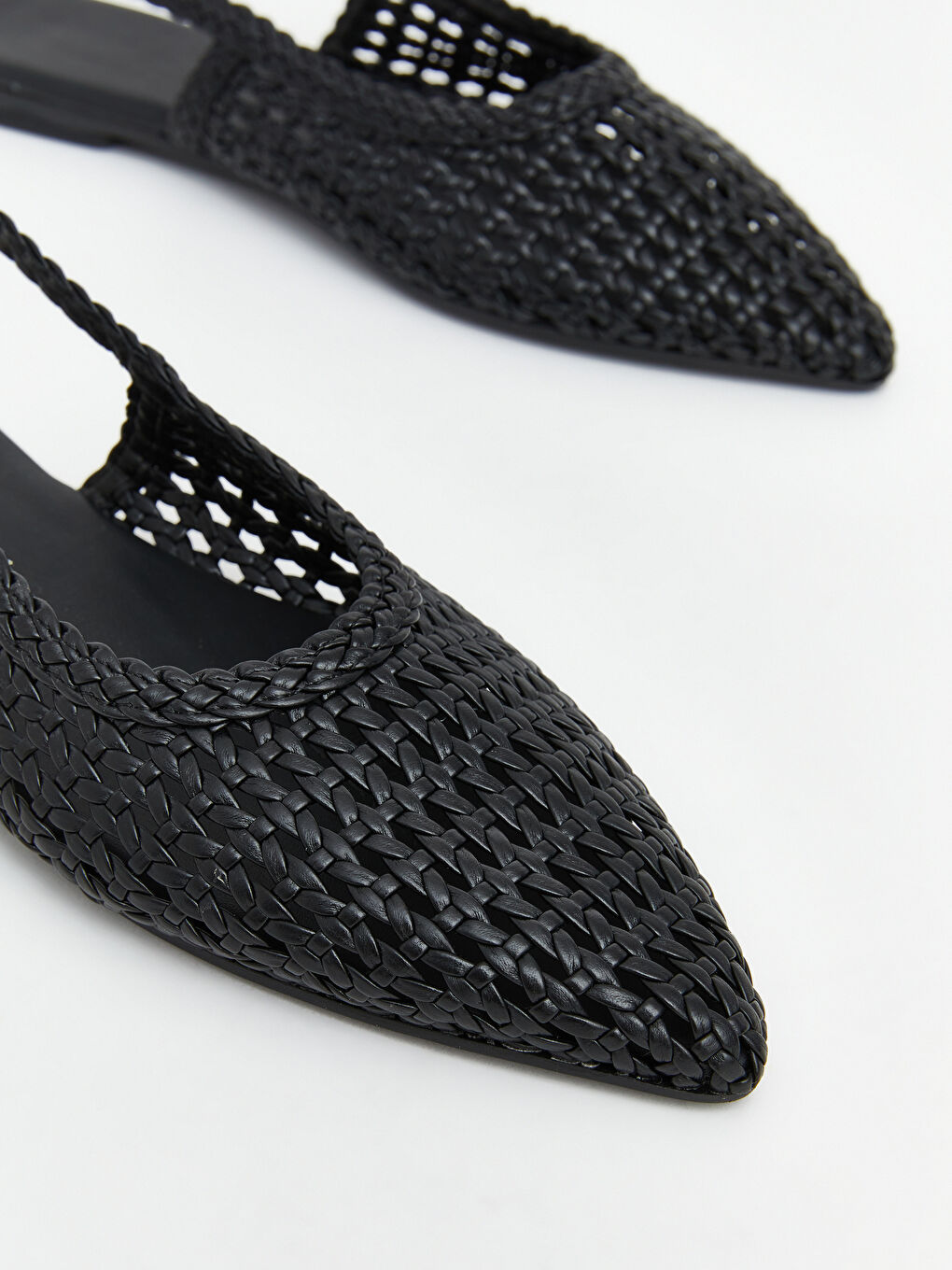 Siyah Sivri Burun Kadın Babet-2