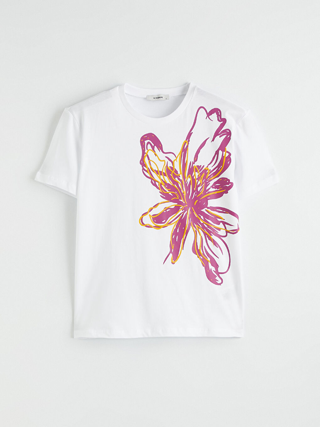 Beyaz Bisiklet Yaka Çiçekli Kadın Tişört-4