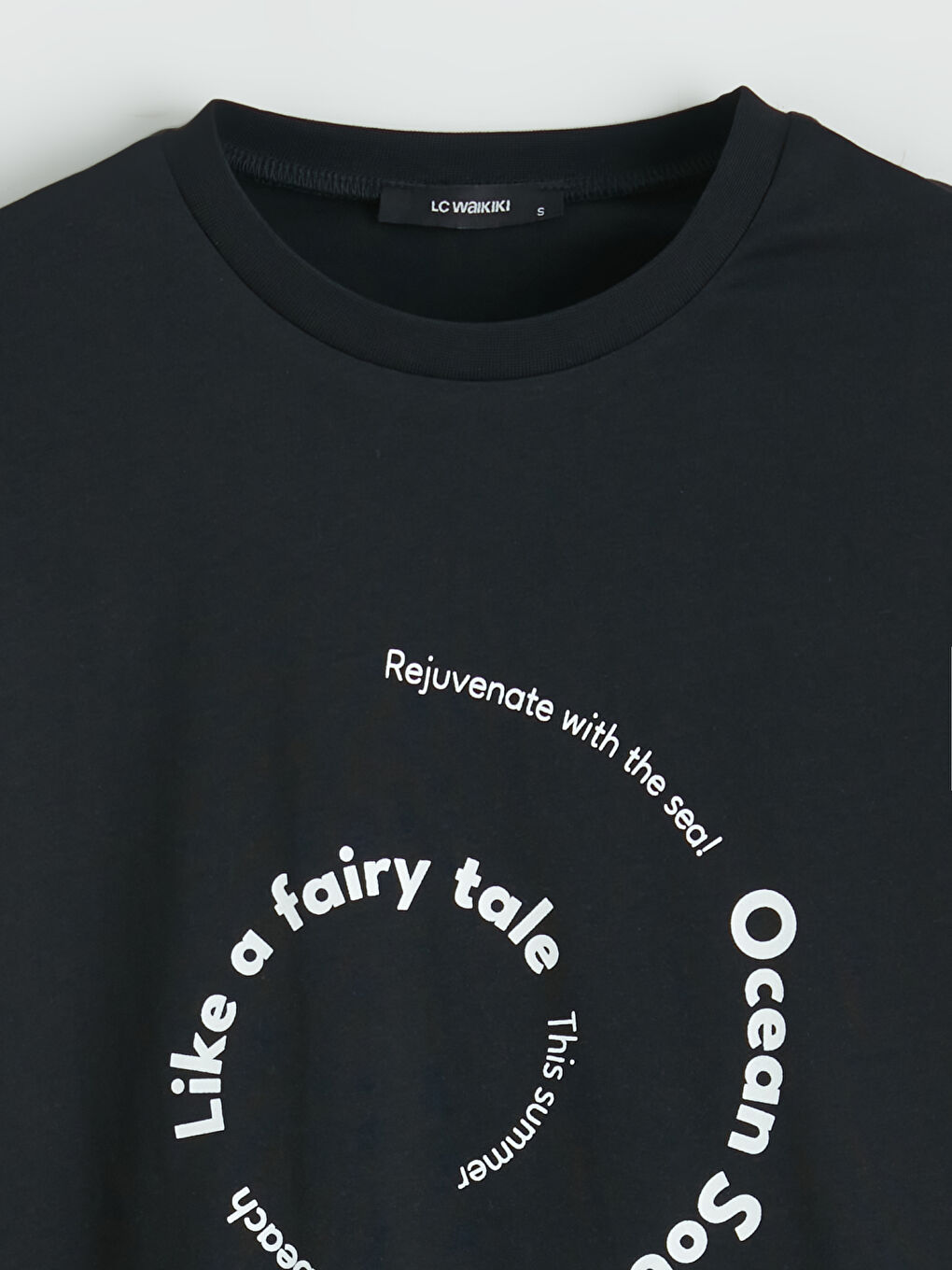 Siyah Bisiklet Yaka Baskılı Kadın Tişört-5