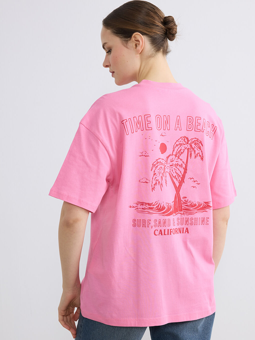 Pembe Bisiklet Yaka Baskılı Oversize Kadın Tişört