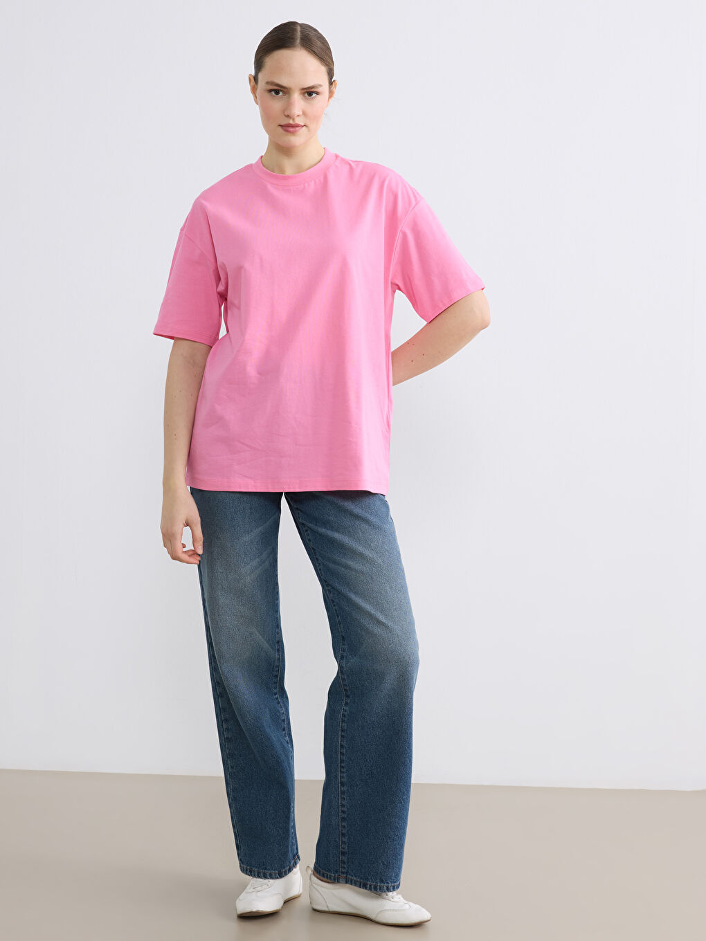 Pembe Bisiklet Yaka Baskılı Oversize Kadın Tişört-1