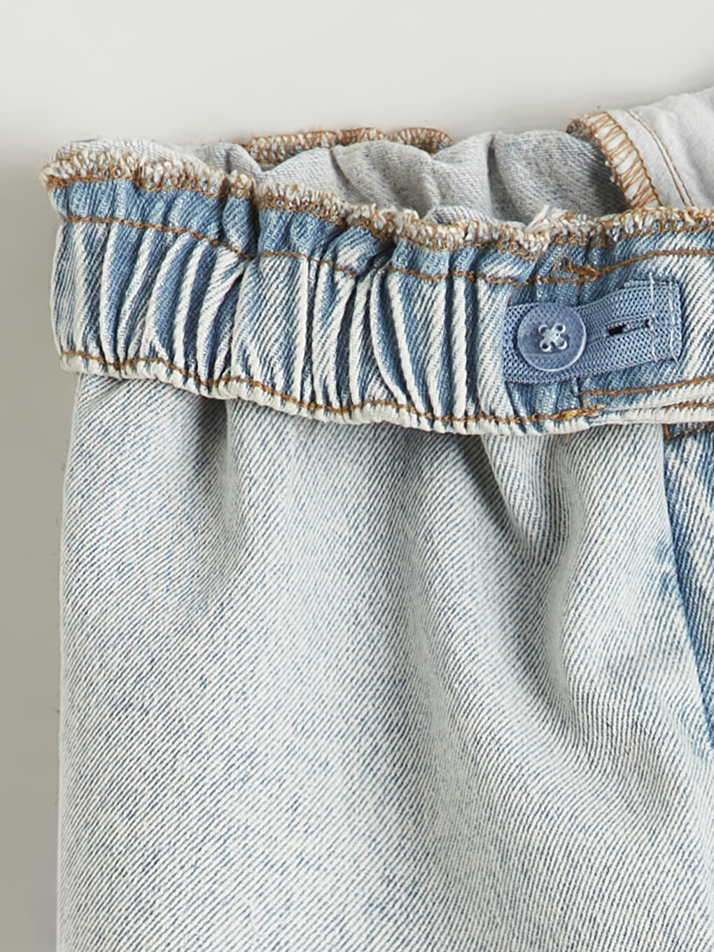 Дівчина СИНІЙ Шорти-2