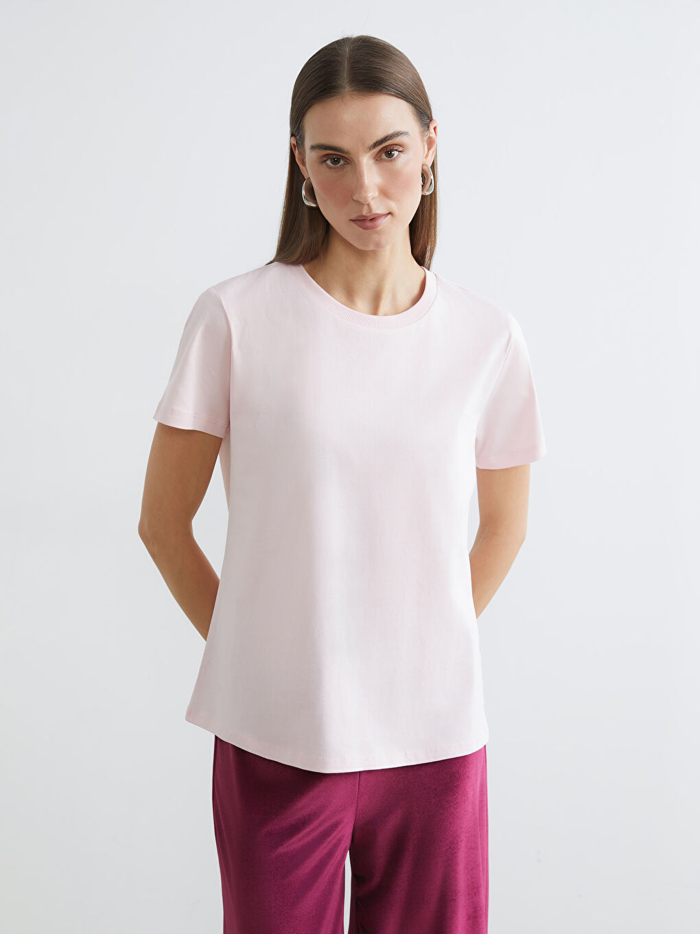 Pembe Bisiklet Yaka Kadın Tişört