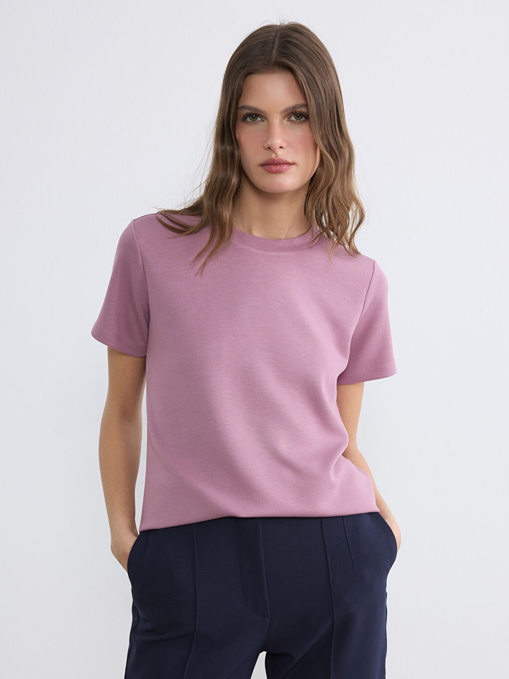 Pembe Bisiklet Yaka Soft Touch Kadın Tişört	