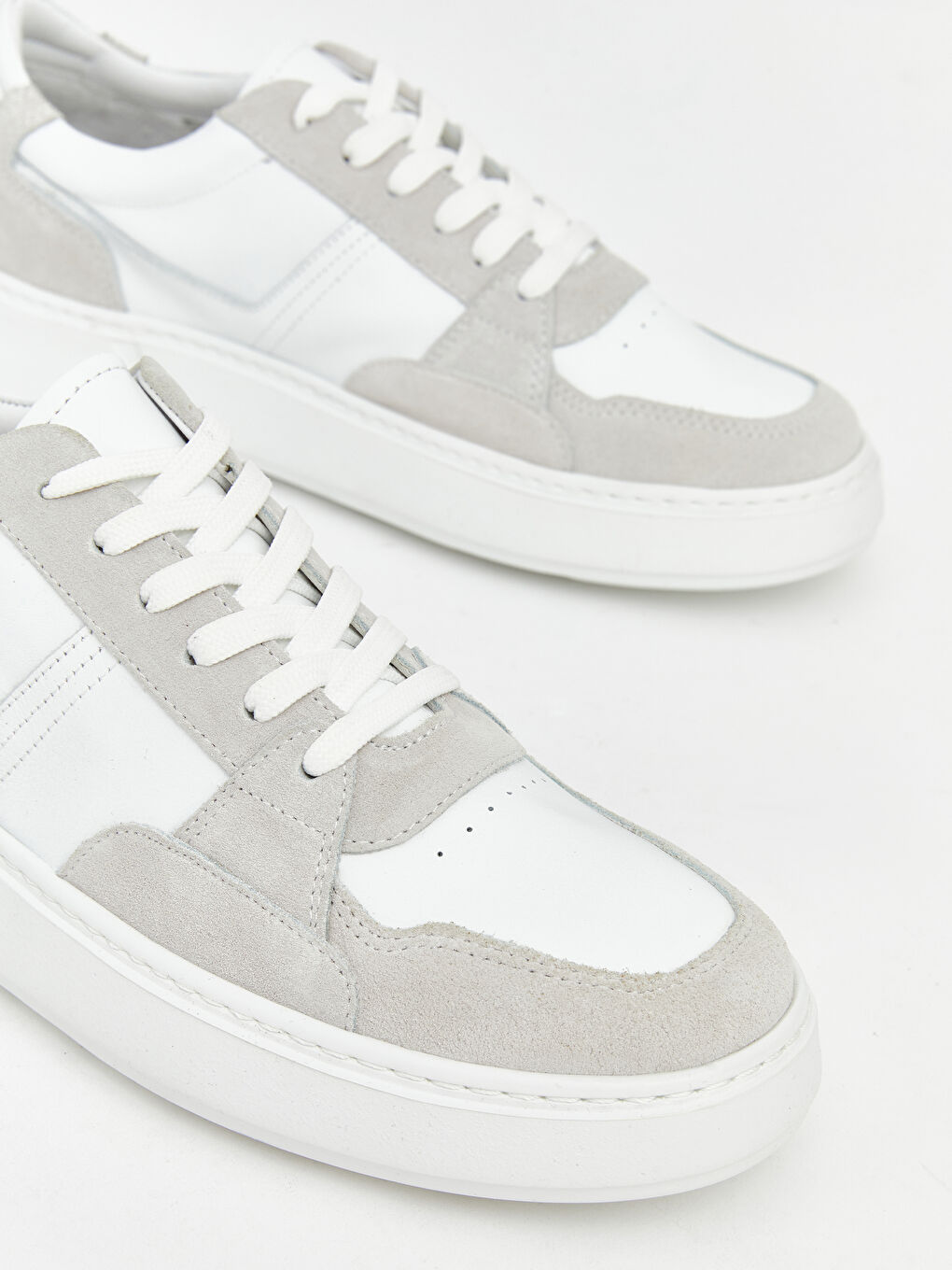 Beyaz Bağcıklı Erkek Spor Ayakkabı-1