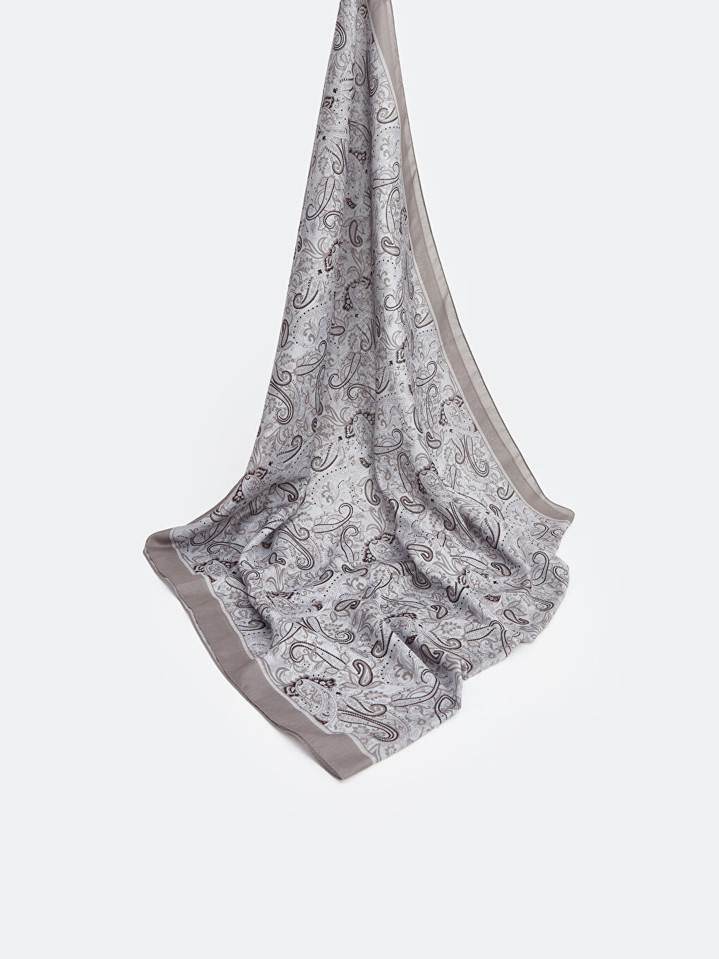 Bej Desenli Kadın Şal