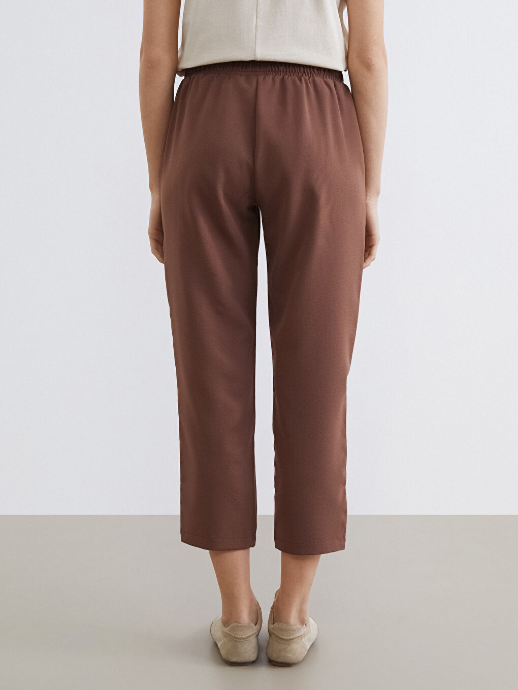 Kahverengi Beli Lastikli Kadın Pantolon-3