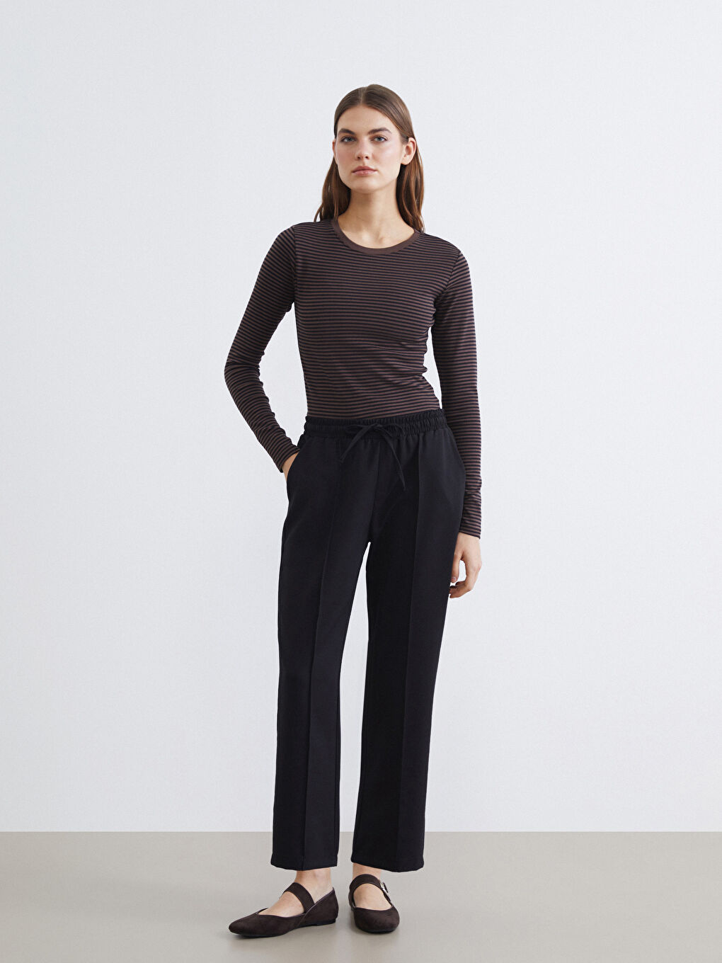 Siyah Beli Lastikli Kadın Pantolon