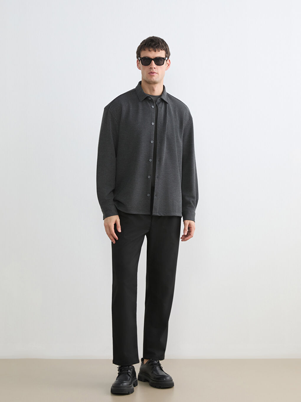 Gri Regular Fit Dokulu Erkek Gömlek-1