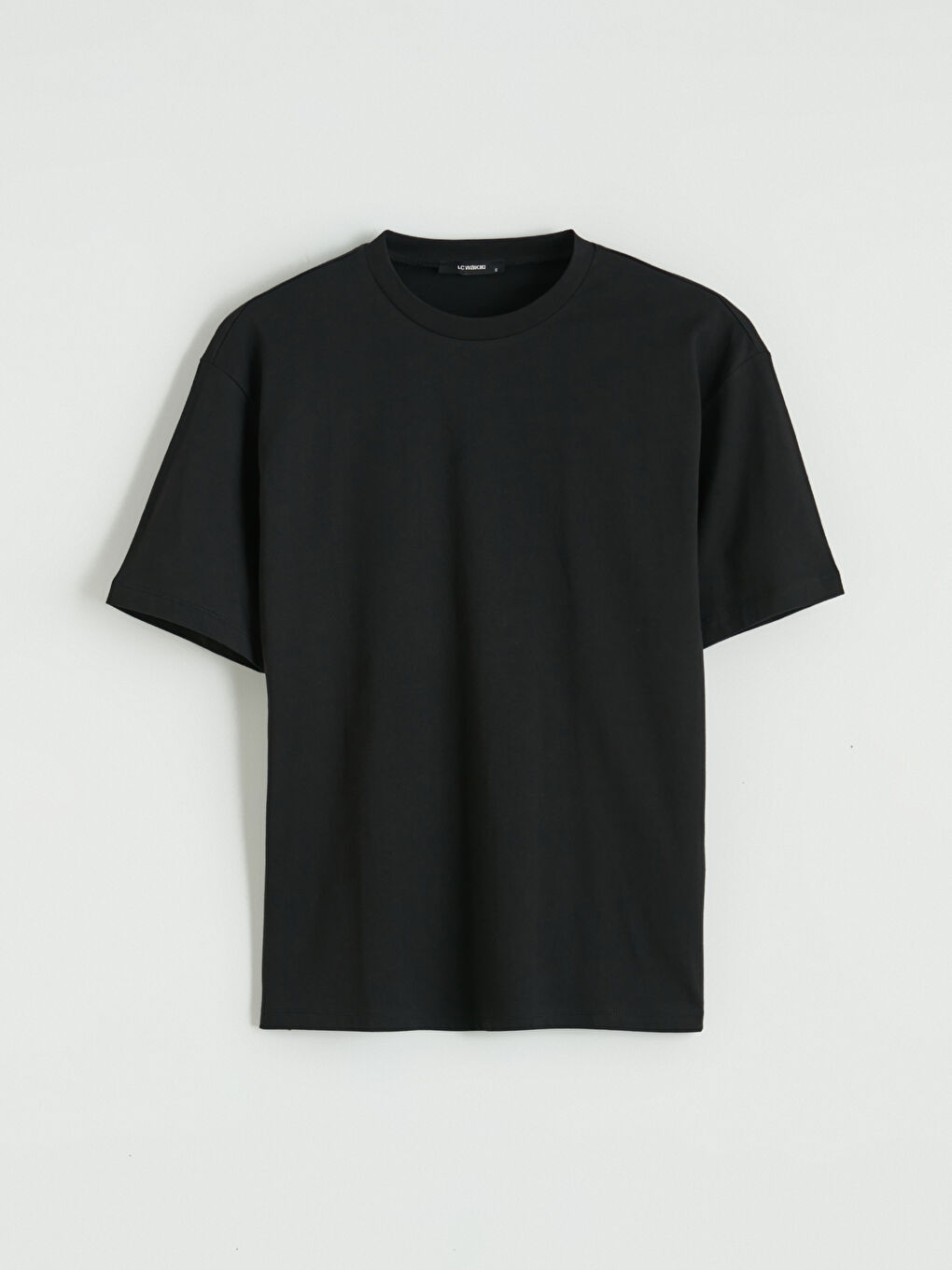 Siyah Bisiklet Yaka Oversize Kadın Tişört-4