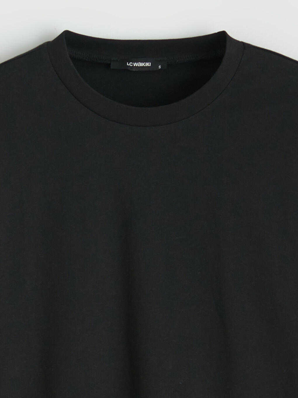 Siyah Bisiklet Yaka Oversize Kadın Tişört-5