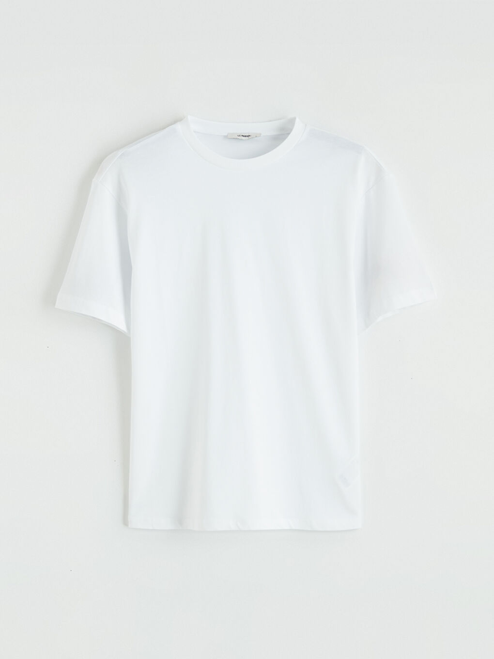 Beyaz Bisiklet Yaka Oversize Kadın Tişört-4