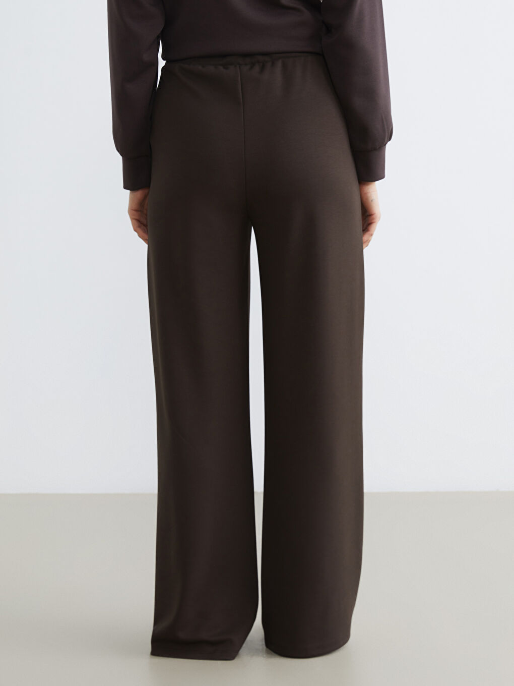 Kahverengi Beli Lastikli Geniş Paça Kadın Eşofman Altı	-3