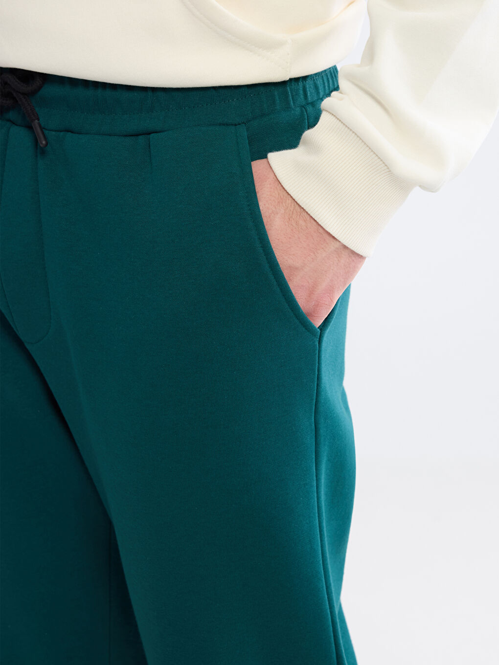 Man PETROL Jogger Sweatpants-2