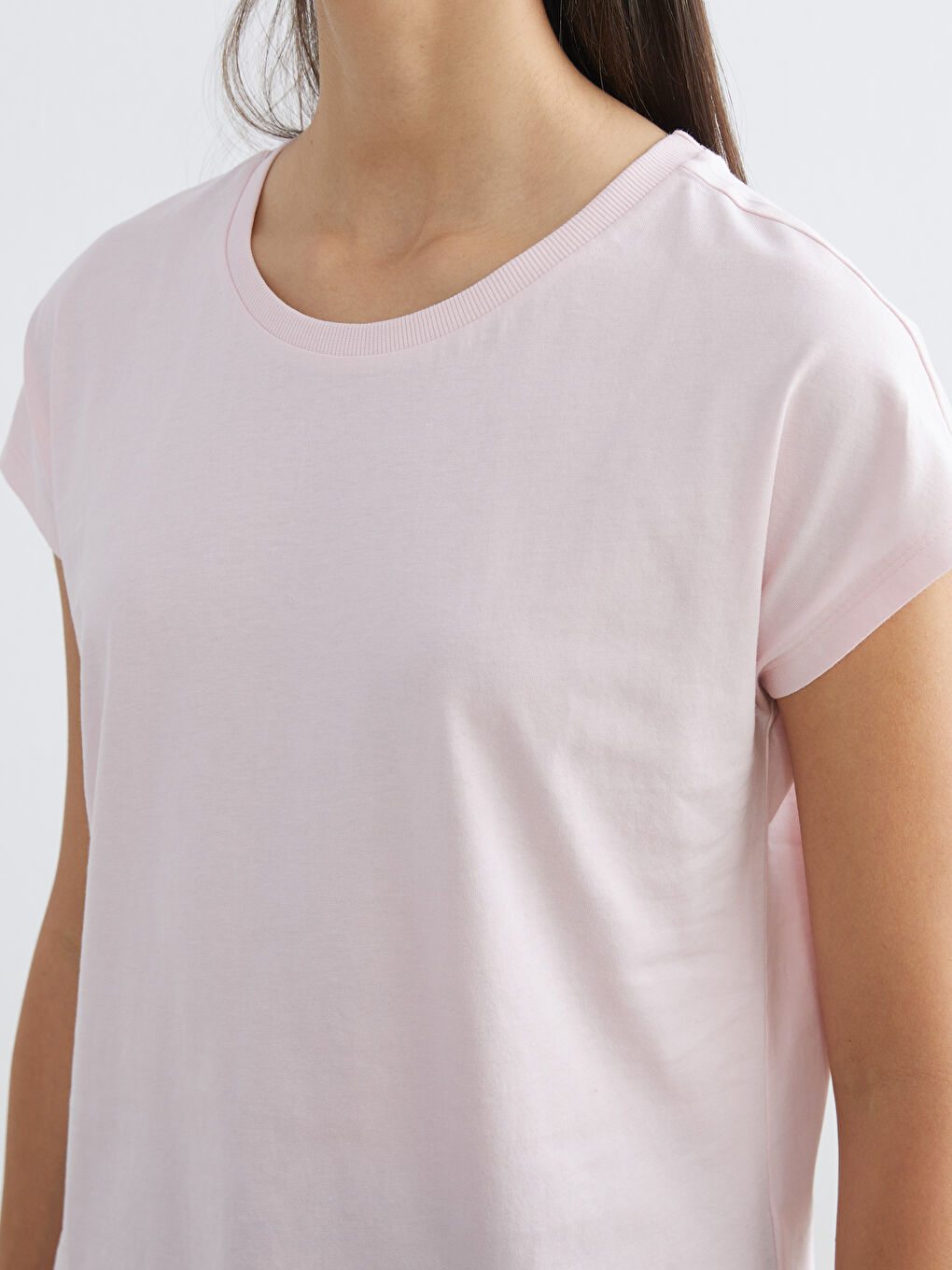 Pembe Bisiklet Yaka Kadın Tişört-2