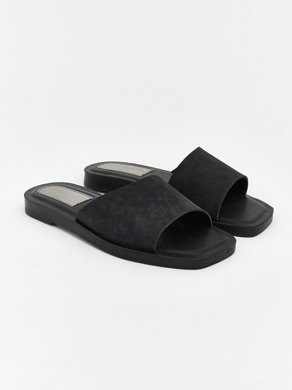 Siyah Küt Burunlu Tek Bantlı Kadın Terlik