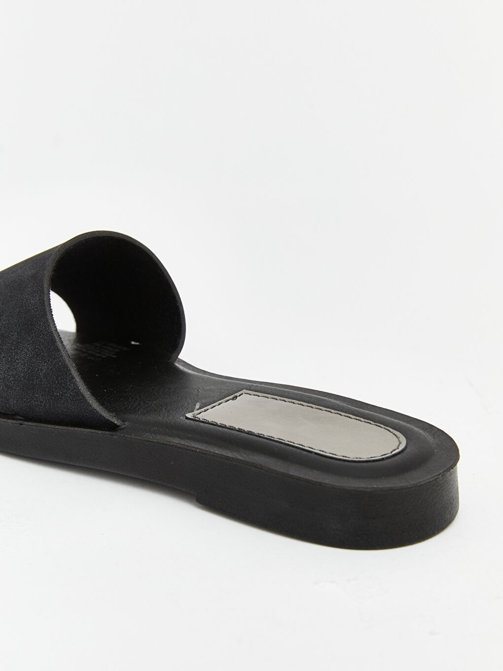 Siyah Küt Burunlu Tek Bantlı Kadın Terlik-4