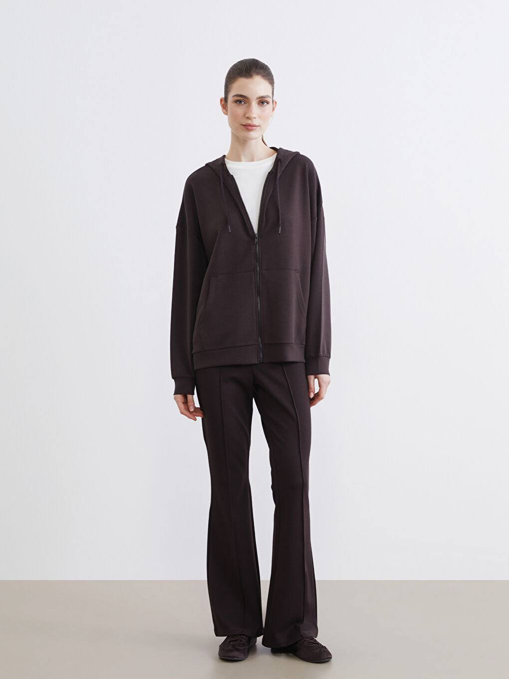 بلوزی بە زنجیر قاوه‌یی ژن-1