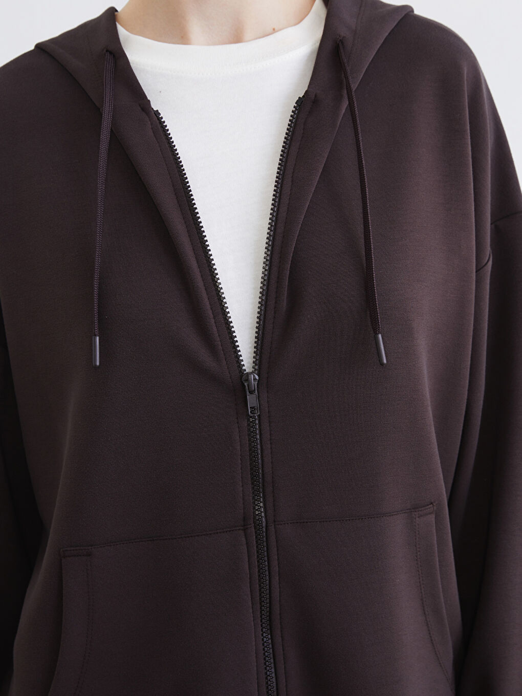 بلوزی بە زنجیر قاوه‌یی ژن-2