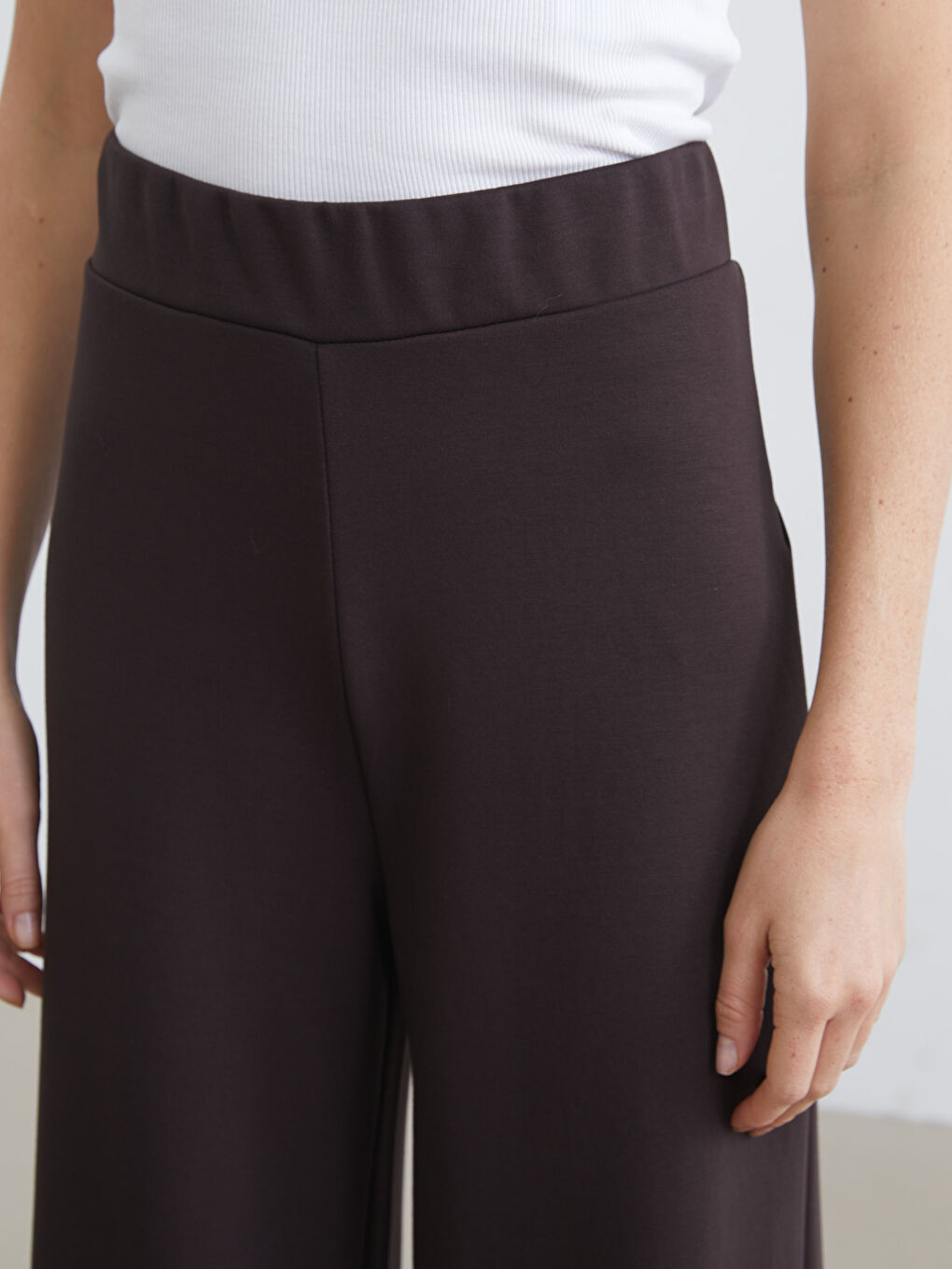 Kahverengi Beli Lastikli Geniş Paça Kadın Eşofman Altı	-2