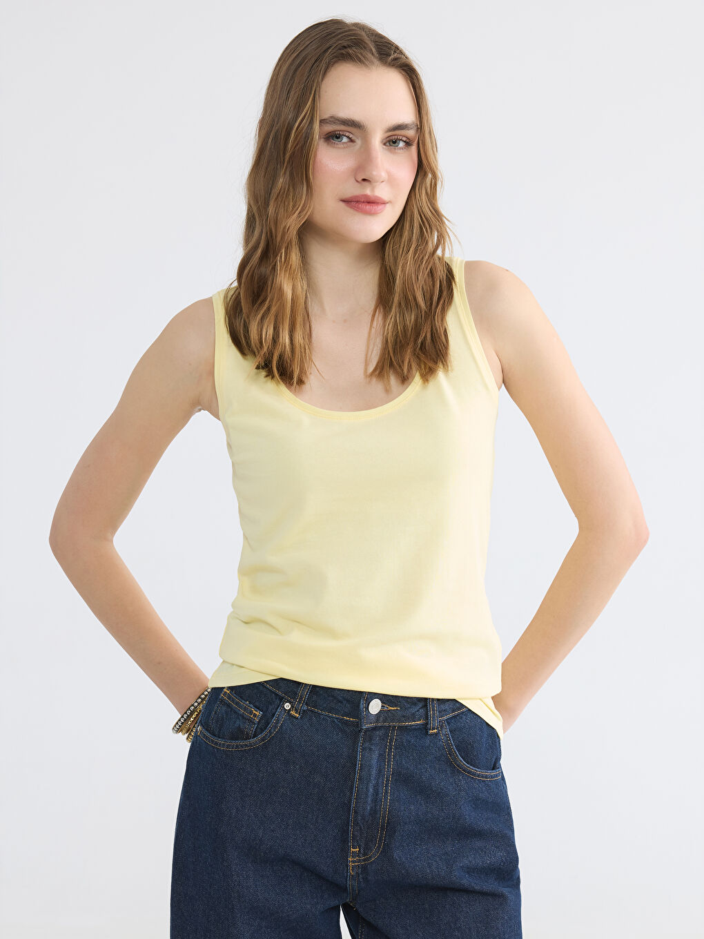 Débardeur Femme à Encolure U