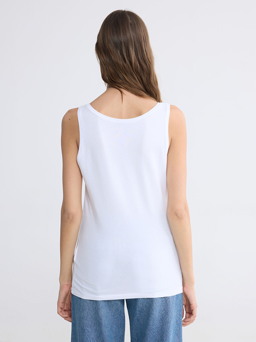 Женская майка с U-образным вырезом-3