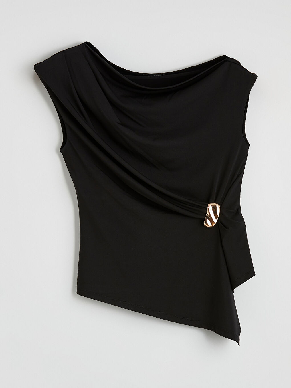 Siyah Dökümlü Yaka Büzgülü Bluz-4