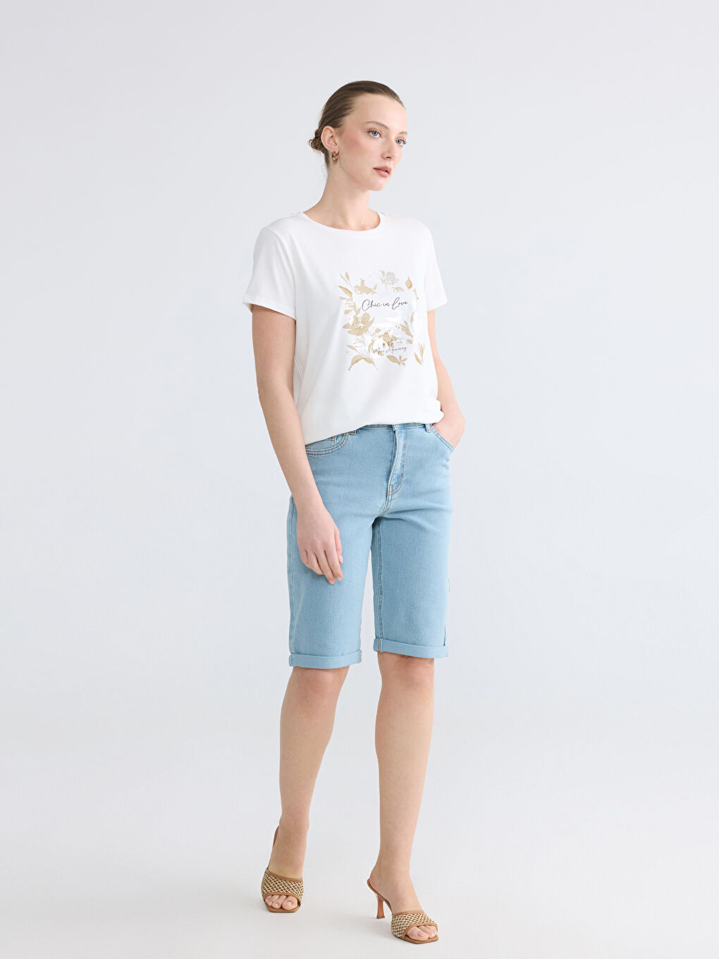 İndigo Yüksek Bel Slim Fit Kadın Jean Şort