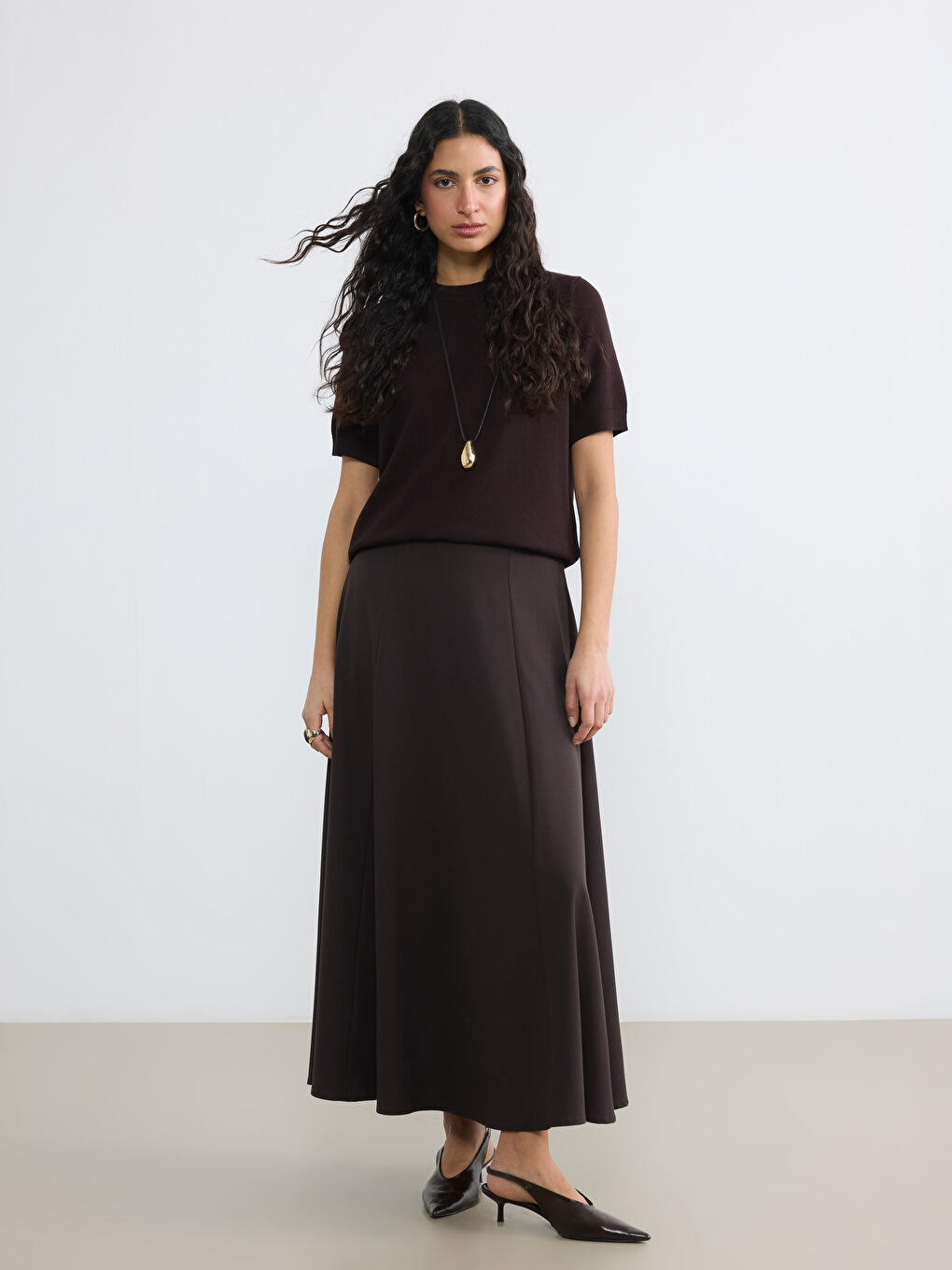 Kahverengi Beli Fermuarlı Kloş Etek	