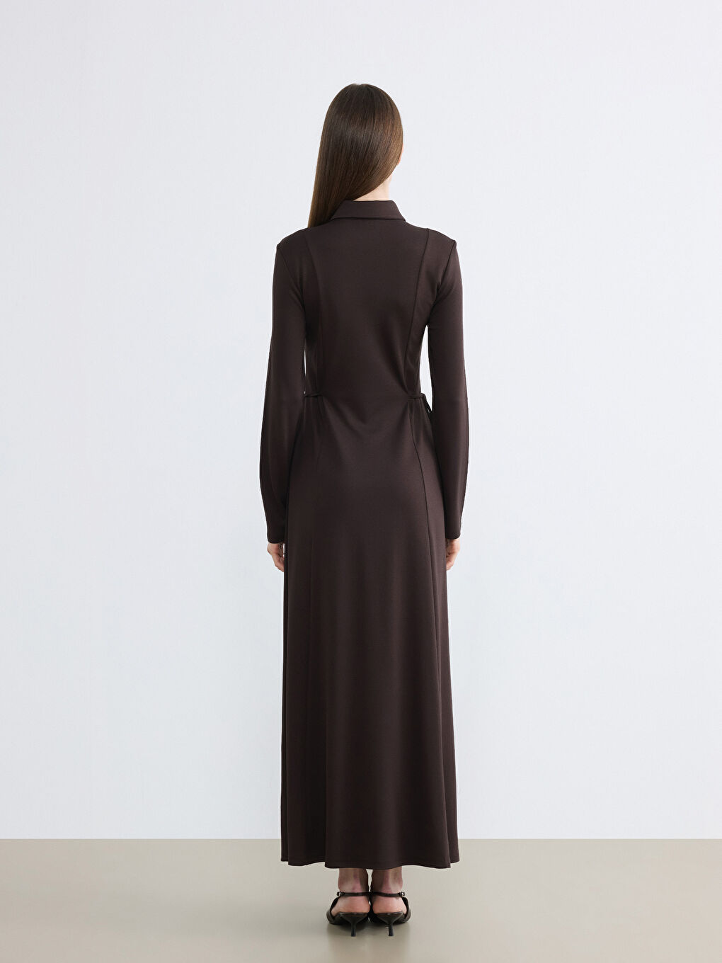 Kahverengi Gömlek Yaka Belden Oturtmalı Elbise-3