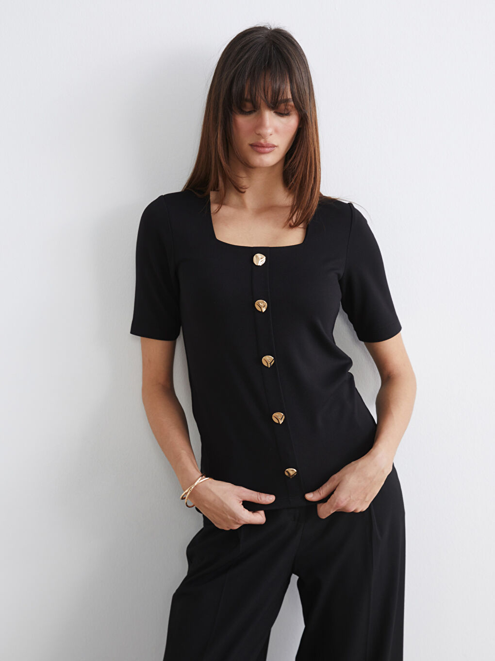 Siyah Büyük Beden Kare Yaka Bluz