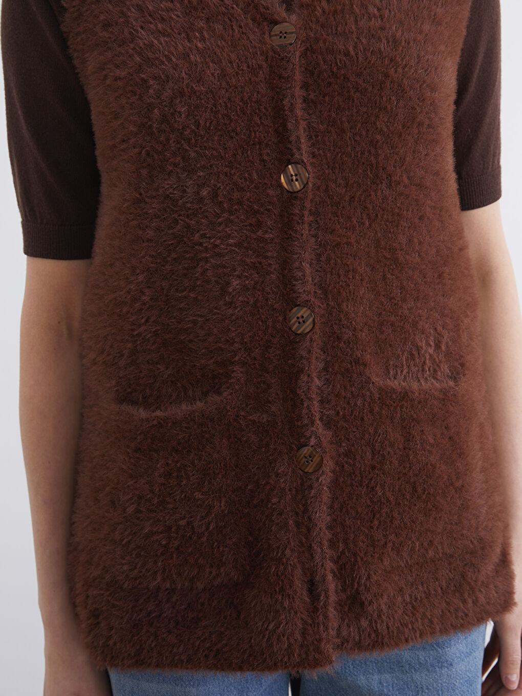 Kahverengi V Yaka Kadın Triko Yelek	-2