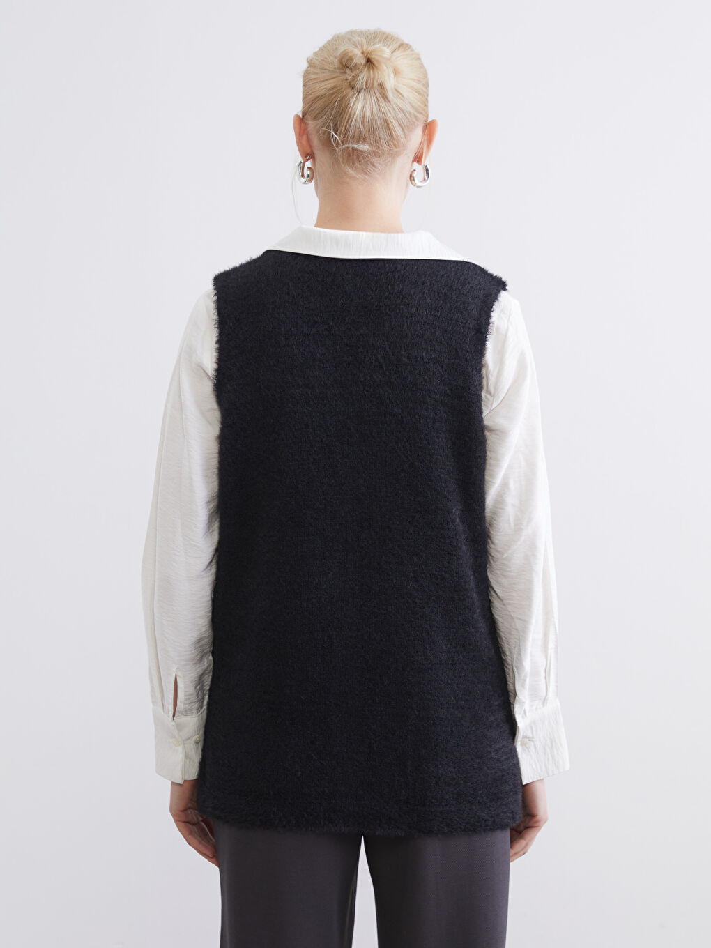 Gilet Tricoté Sans Manches à Encolure en V pour Femmes-3