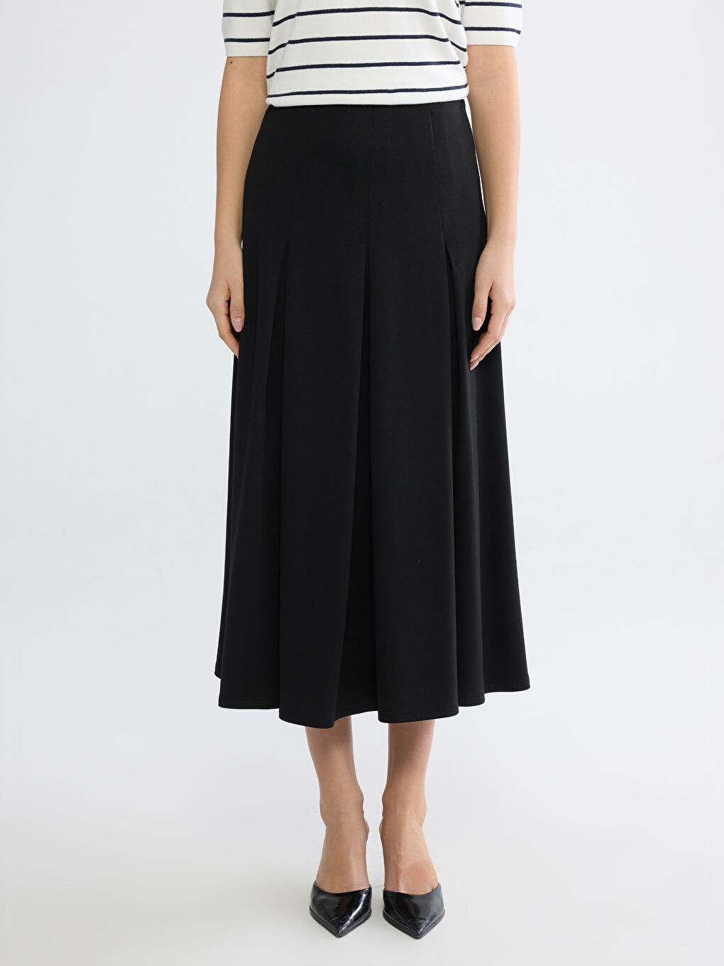 Woman BLACK Skirt-1