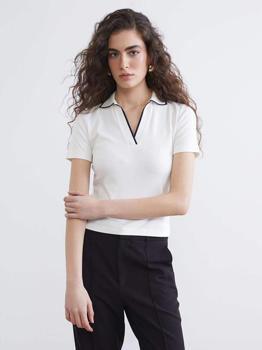Ekru Polo Yaka Kadın Tişört