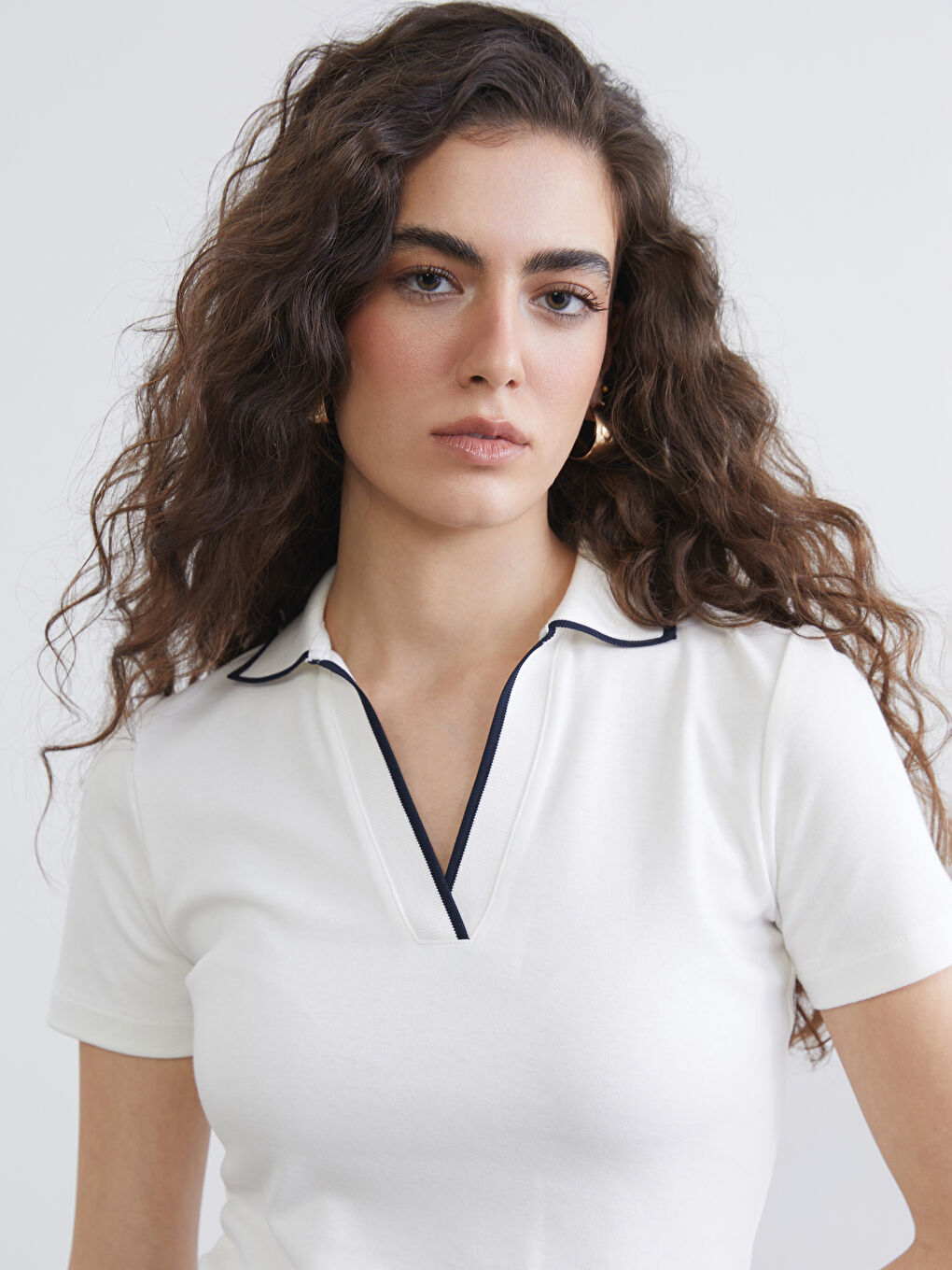 Ekru Polo Yaka Kadın Tişört-2