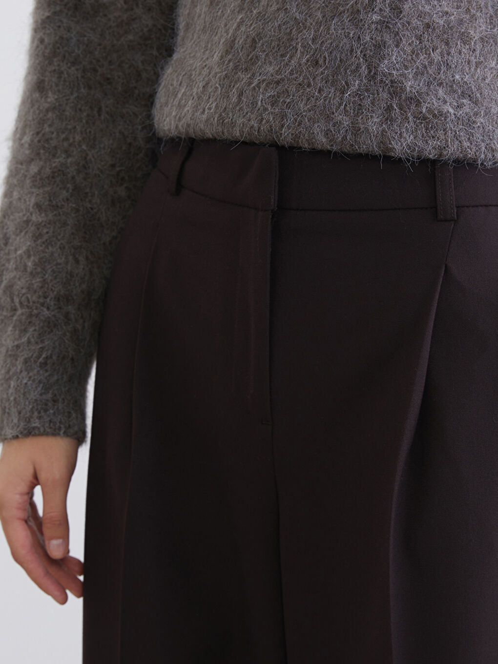 Kahverengi Yüksek Bel Pileli Havuç Kesim Kadın Pantolon	-2