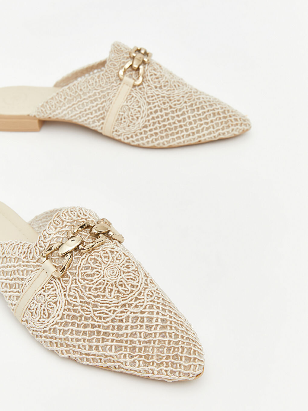 Bej Sivri Burun Kadın Terlik-2