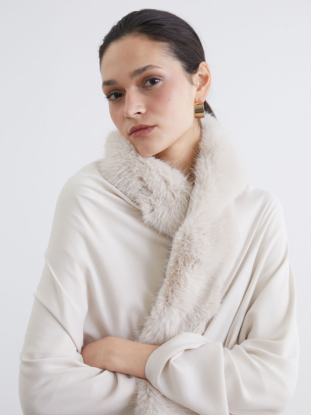 Bej Suni Kürk Detaylı Kadın Şal