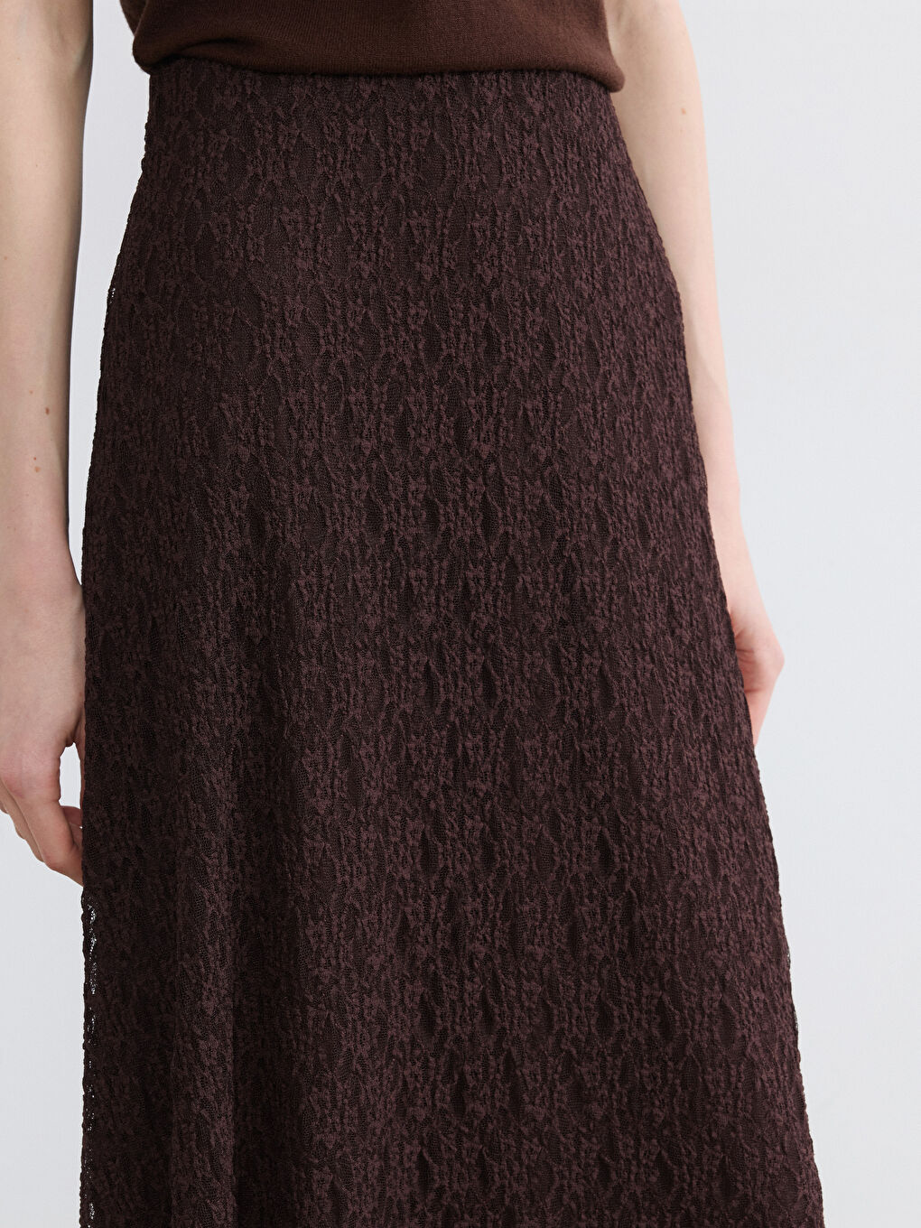 Kahverengi Beli Lastikli Dantelli Etek-2