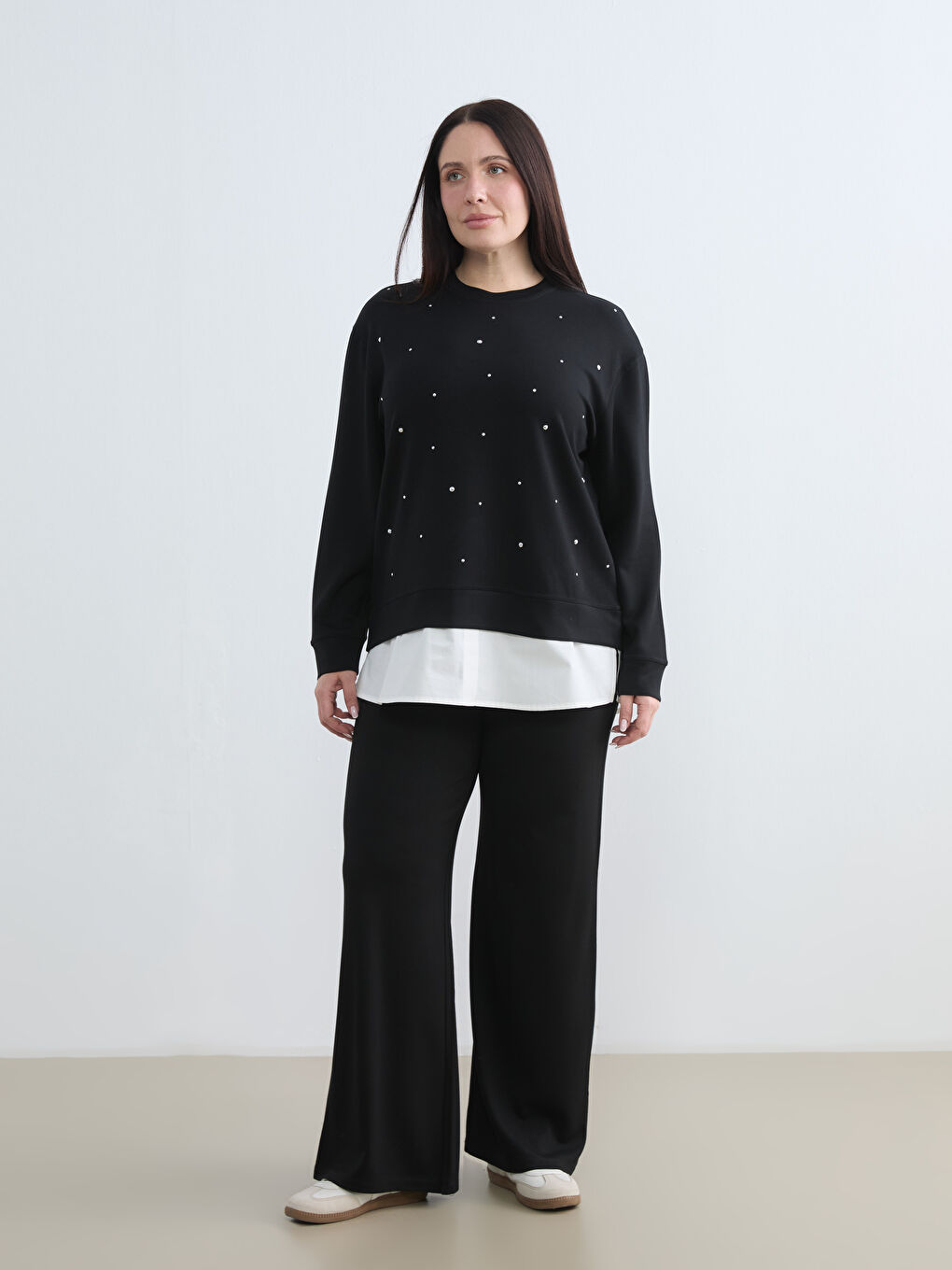 Siyah Bisiklet Yaka Taşlı Kadın Sweatshirt-5