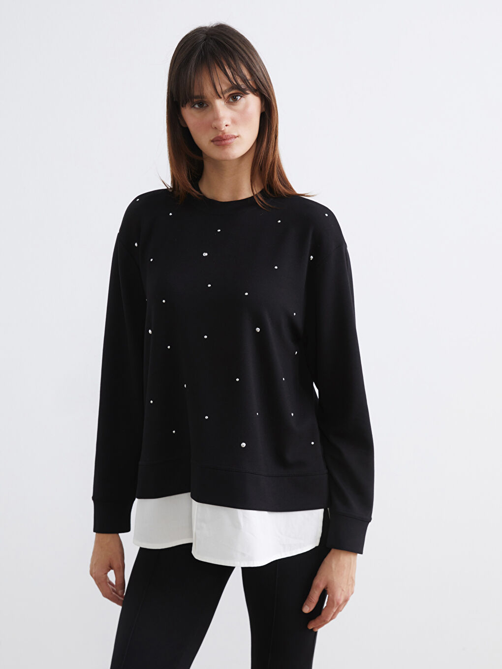 Siyah Bisiklet Yaka Taşlı Kadın Sweatshirt