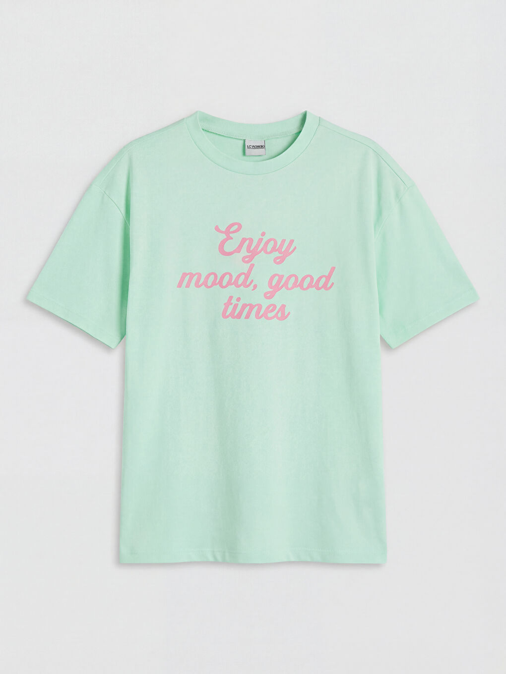 تي شيرت مطبوع بياقة دائرية للبنات