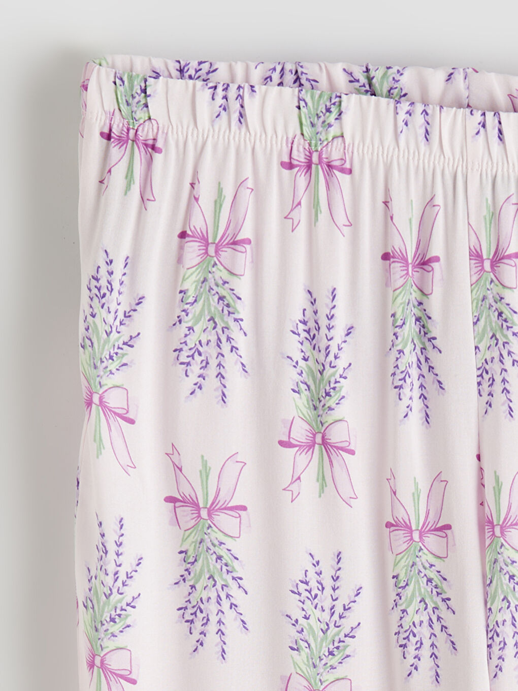 Pembe V Yaka Fiyonk Desenli Kadın Pijama Takım-4