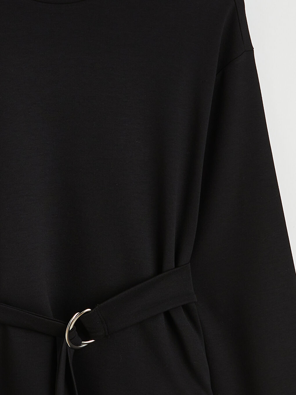 Siyah Bisiklet Yaka Metal Tokalı Bluz-5