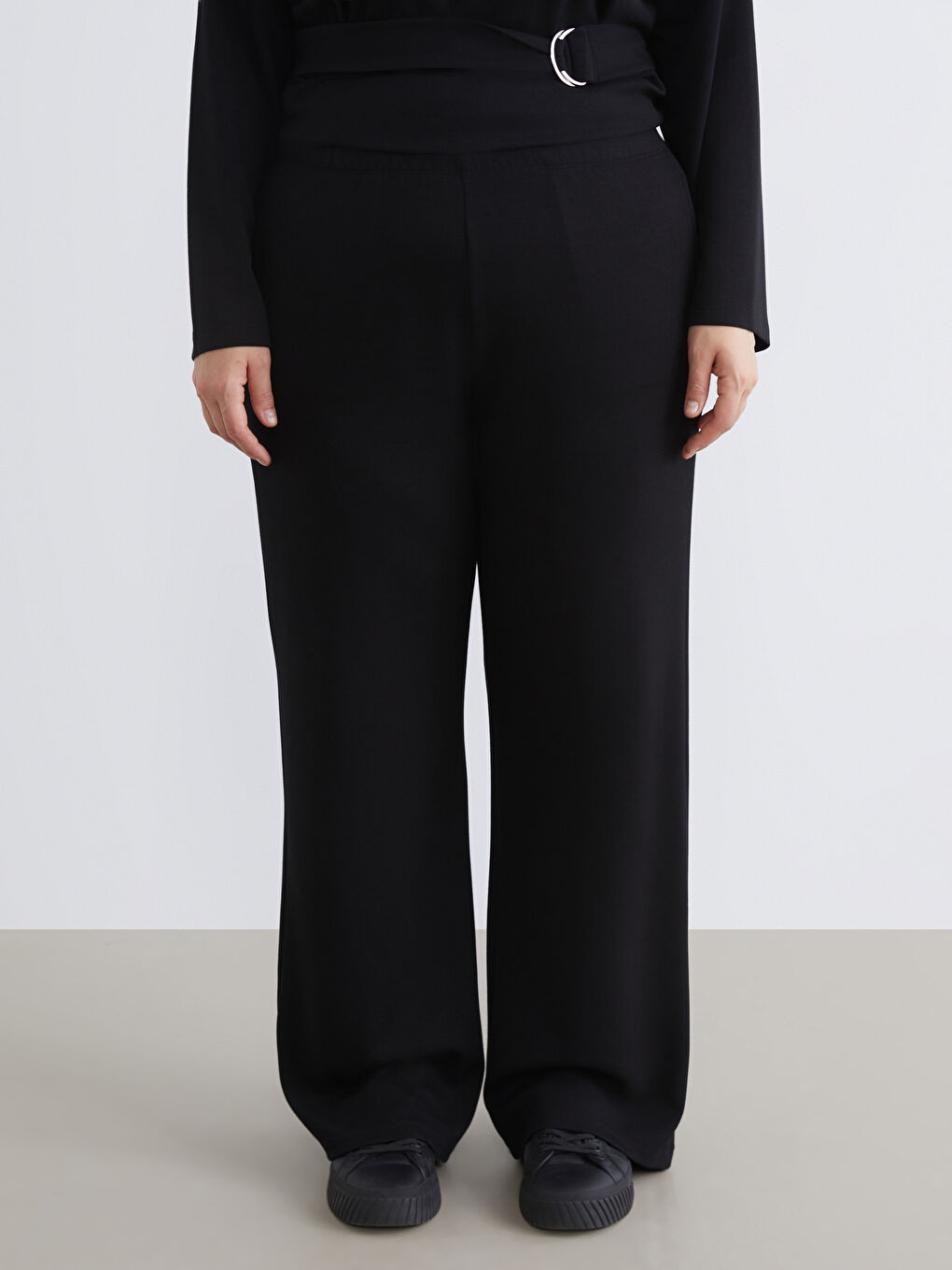 Siyah Beli Lastikli Geniş Paça Kadın Pantolon-1