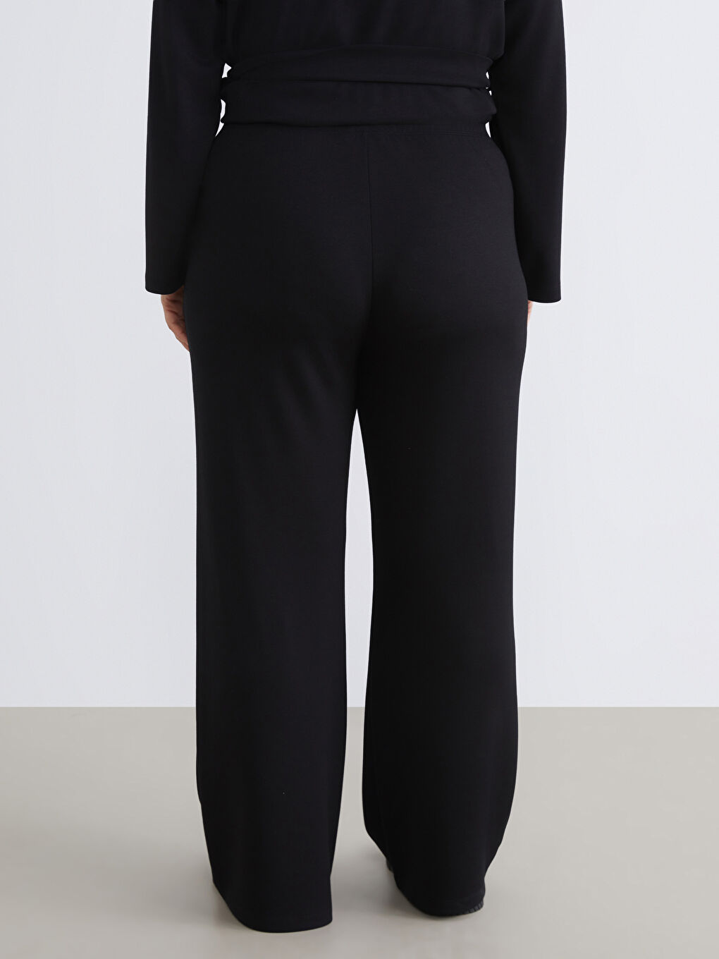 Siyah Beli Lastikli Geniş Paça Kadın Pantolon-3