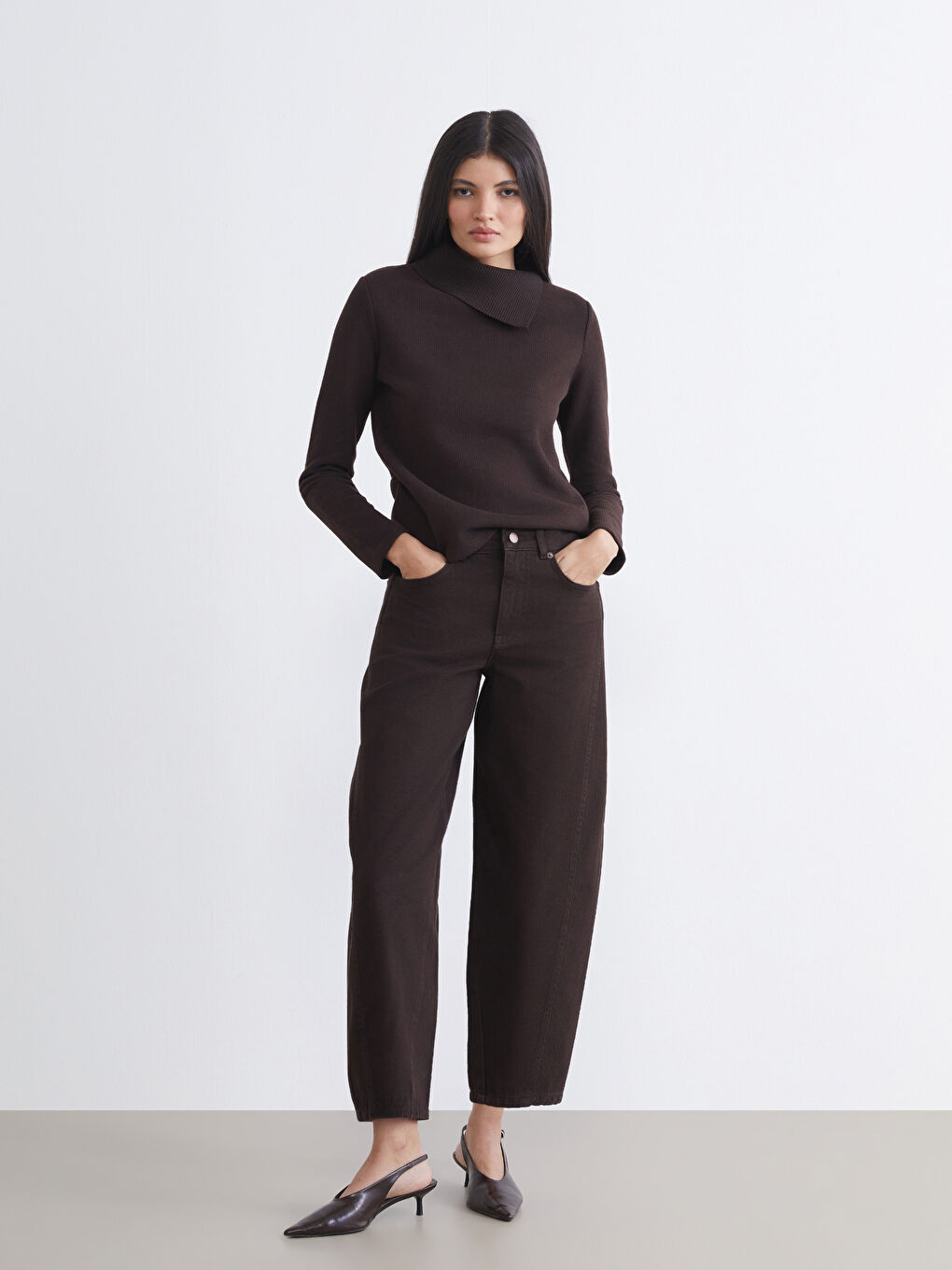 Kahverengi Barrel Fit Kadın Jean Pantolon